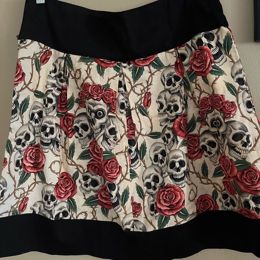 Circular skirt with Day of the dead print